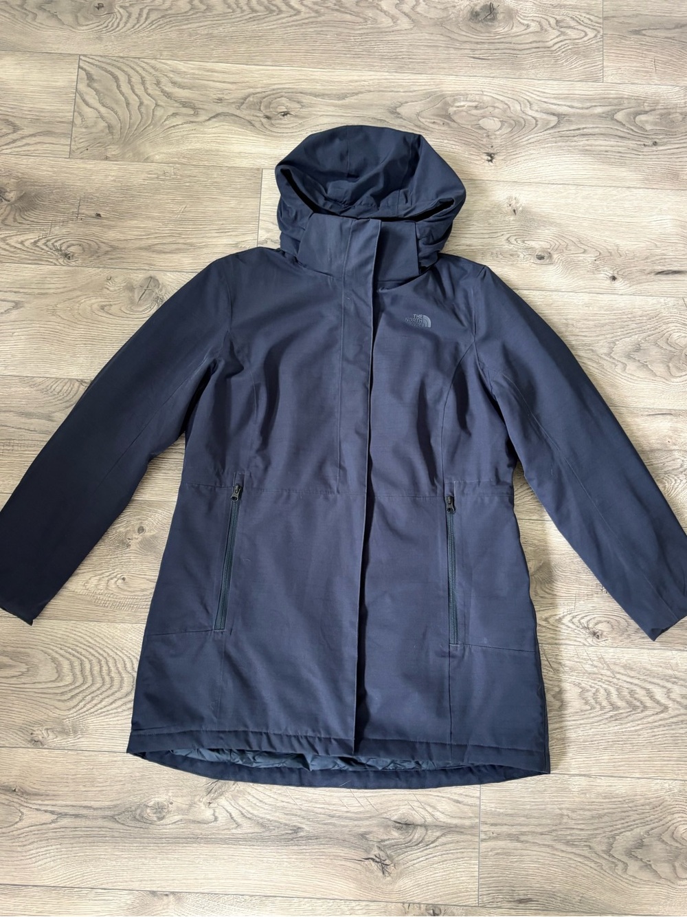 The North Face Navy Blue Winter Parka Jacket - Women’s size XL